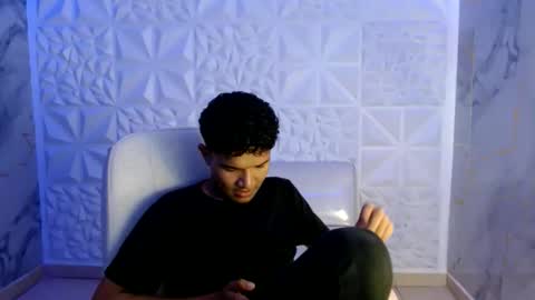 Snapshot of davexxx_ chatting on 06/11/26, 02:53 Dave online show from 06/11/26, 02:53