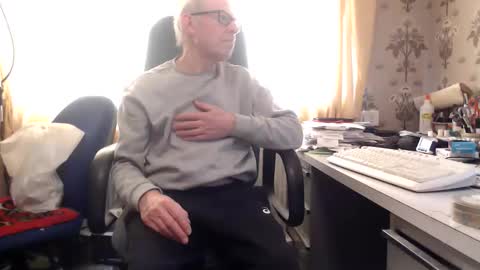 Snapshot of david89853 chatting on 03/19/26, 02:54 David online show from 03/19/26, 02:54