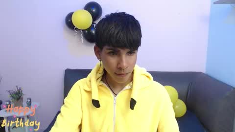 Snapshot of david_925_ chatting on 09/25/25, 05:22 David online show from 09/25/25, 05:22