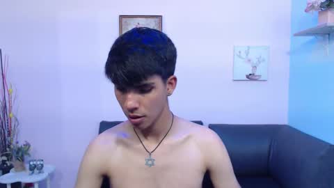 Snapshot of david_925_ chatting on 10/26/25, 04:29 David online show from 10/26/25, 04:29