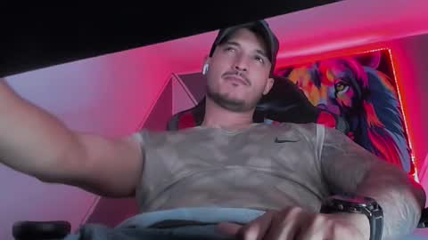 Snapshot of david__ox chatting on 09/26/25, 05:22 david__ox online show from 09/26/25, 05:22