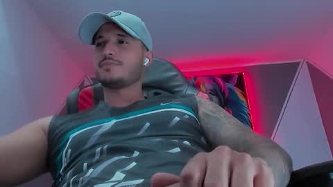 Snapshot of david__ox chatting on 10/02/25, 09:11 david__ox online show from 10/02/25, 09:11