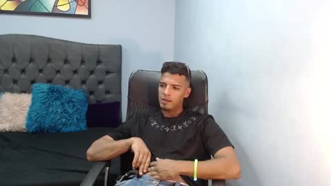 Snapshot of david_bandercock chatting on 12/05/24, 01:25 david_bandercock online show from 12/05/24, 01:25