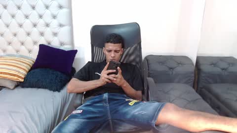 Snapshot of david_bandercock chatting on 12/27/24, 06:35 david_bandercock online show from 12/27/24, 06:35