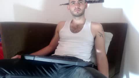 Snapshot of david_hot12 chatting on 01/11/25, 07:27 david online show from 01/11/25, 07:27