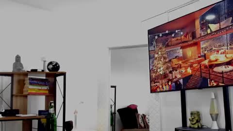 Hey im David that loves to explore and speak their fantasies. Very open talktative and nice. Feel free to chat with me online show from 12/06/24, 02:06