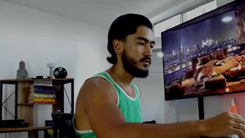 Hey im David that loves to explore and speak their fantasies. Very open talktative and nice. Feel free to chat with me online show from 12/08/24, 12:30