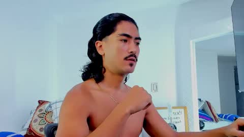 Snapshot of david_johnson372 chatting on 09/19/25, 11:33 Hey im David that loves to explore and speak their fantasies. Very open talktative and nice. Feel free to chat with me online show from 09/19/25, 11:33