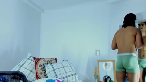 Snapshot of david_johnson372 chatting on 09/27/25, 10:09 Hey im David that loves to explore and speak their fantasies. Very open talktative and nice. Feel free to chat with me online show from 09/27/25, 10:09