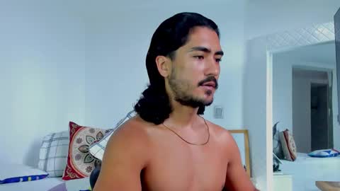 Snapshot of david_johnson372 chatting on 10/20/25, 01:00 Hey im David that loves to explore and speak their fantasies. Very open talktative and nice. Feel free to chat with me online show from 10/20/25, 01:00