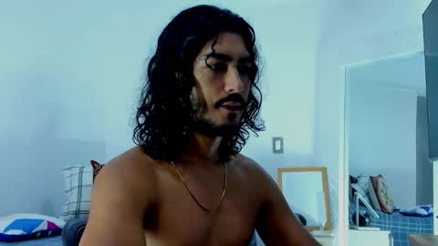 Snapshot of david_johnson372 chatting on 11/05/25, 10:48 Hey im David that loves to explore and speak their fantasies. Very open talktative and nice. Feel free to chat with me online show from 11/05/25, 10:48