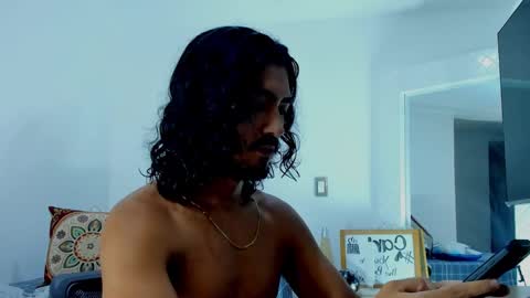 Snapshot of david_johnson372 chatting on 11/11/25, 09:53 Hey im David that loves to explore and speak their fantasies. Very open talktative and nice. Feel free to chat with me online show from 11/11/25, 09:53