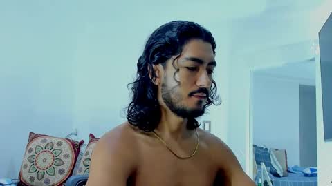 Snapshot of david_johnson372 chatting on 11/15/25, 09:50 Hey im David that loves to explore and speak their fantasies. Very open talktative and nice. Feel free to chat with me online show from 11/15/25, 09:50