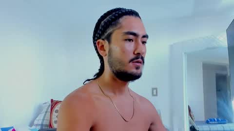 Snapshot of david_johnson372 chatting on 11/20/25, 01:00 Hey im David that loves to explore and speak their fantasies. Very open talktative and nice. Feel free to chat with me online show from 11/20/25, 01:00