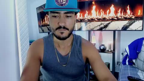 Hey im David that loves to explore and speak their fantasies. Very open talktative and nice. Feel free to chat with me online show from 05/25/26, 01:22