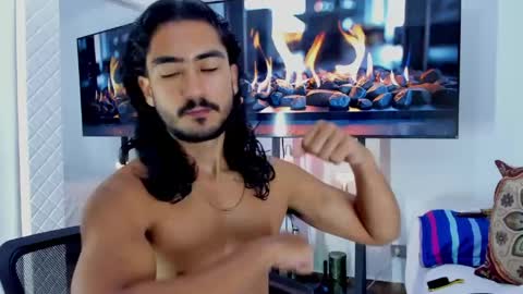 Hey im David that loves to explore and speak their fantasies. Very open talktative and nice. Feel free to chat with me online show from 06/05/26, 10:32