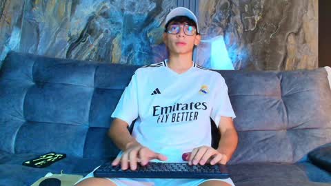 David online show from 12/10/24, 08:19