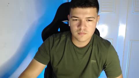 Snapshot of david_smit_ chatting on 09/25/25, 03:43 david smit online show from 09/25/25, 03:43