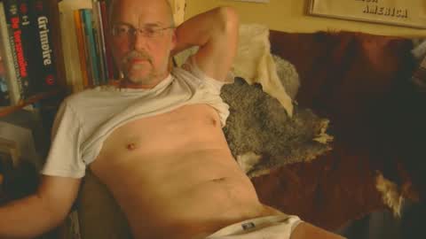 Snapshot of davidbo_no1 chatting on 10/12/25, 11:31 David online show from 10/12/25, 11:31