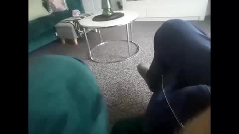 Snapshot of davidf75 chatting on 10/30/25, 09:22 davidf75 online show from 10/30/25, 09:22