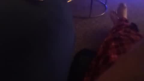 Snapshot of davidf75 chatting on 12/05/25, 08:01 davidf75 online show from 12/05/25, 08:01