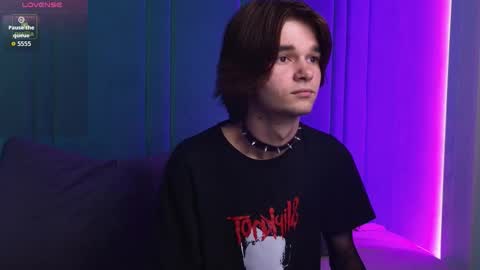 Snapshot of davidleatherhoff chatting on 11/07/25, 03:23 DAVID online show from 11/07/25, 03:23