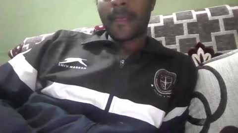 Snapshot of davidvishu975 chatting on 11/21/25, 01:21 Dude97 online show from 11/21/25, 01:21
