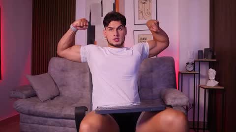 Snapshot of davies_brown chatting on 09/29/25, 08:13 Davies brown schedule 12pm to 5pm col time online show from 09/29/25, 08:13