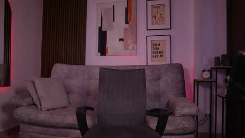 Snapshot of davies_brown chatting on 10/10/25, 09:03 Davies brown schedule 12pm to 5pm col time online show from 10/10/25, 09:03