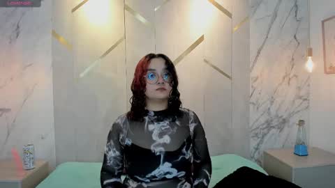 Emma online show from 03/11/25, 02:43