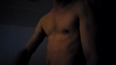 Snapshot of davxxx81 chatting on 05/31/26, 02:35 D81 online show from 05/31/26, 02:35