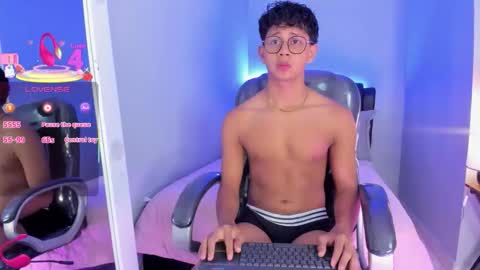 Snapshot of dawn_16 chatting on 11/30/25, 01:59 dawn_16 online show from 11/30/25, 01:59