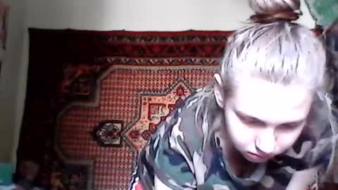 Mila online show from 09/23/25, 07:55