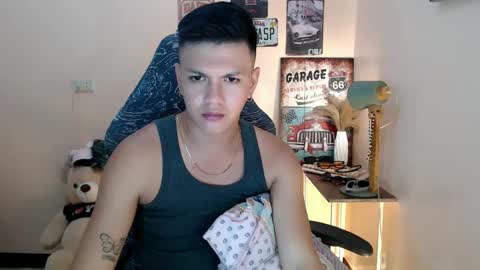 Snapshot of dax_x chatting on 01/04/25, 01:21 JC LOVER BOY online show from 01/04/25, 01:21