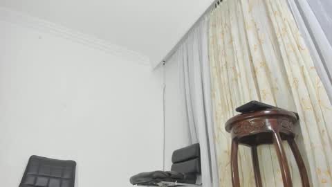 Snapshot of day_alexa chatting on 11/16/25, 01:39 Day Alexa online show from 11/16/25, 01:39