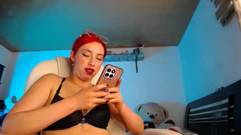 Snapshot of dayadumont chatting on 02/26/26, 05:56 Daya online show from 02/26/26, 05:56