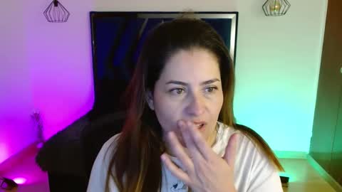 dayanhank online show from 10/08/25, 02:09