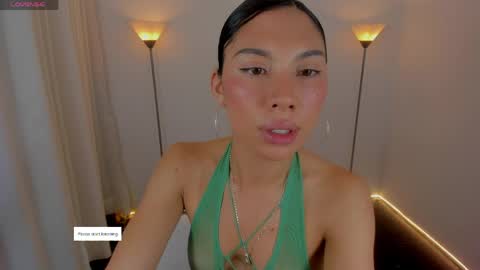 I am Dayanna  tecca online show from 04/15/26, 11:49