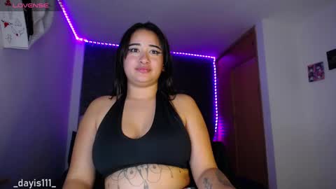 Snapshot of dayis_sweet chatting on 12/18/25, 02:17 Dayis online show from 12/18/25, 02:17
