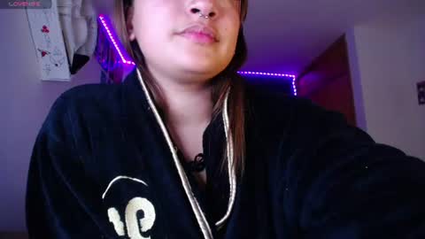 Snapshot of dayis_sweet chatting on 06/23/26, 02:42 Dayis online show from 06/23/26, 02:42
