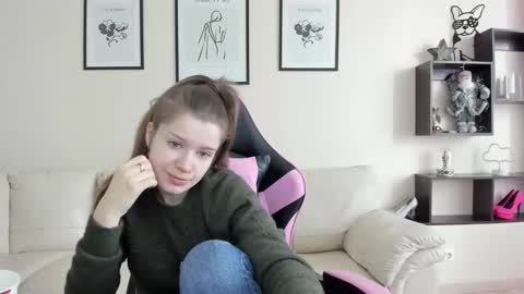 Snapshot of dazdrasmigdasue chatting on 02/11/25, 10:59 dazdrasmigdasue online show from 02/11/25, 10:59