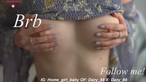 Snapshot of dazy_88 chatting on 10/04/25, 03:15 Dazy    My Fansly  online show from 10/04/25, 03:15