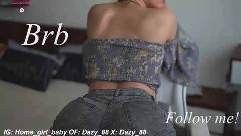 Snapshot of dazy_88 chatting on 10/05/25, 02:32 Dazy    My Fansly  online show from 10/05/25, 02:32