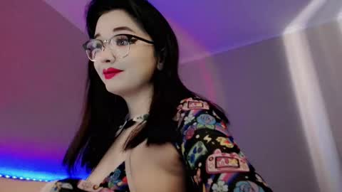 Snapshot of dazzl1ngfire chatting on 10/23/25, 04:56 Natsumi online show from 10/23/25, 04:56