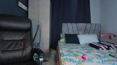 Snapshot of dcollins_ chatting on 11/03/25, 08:26 dcollins_ online show from 11/03/25, 08:26