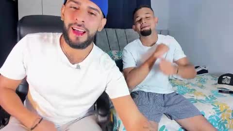 Snapshot of dcollins_ chatting on 11/04/25, 02:54 dcollins_ online show from 11/04/25, 02:54