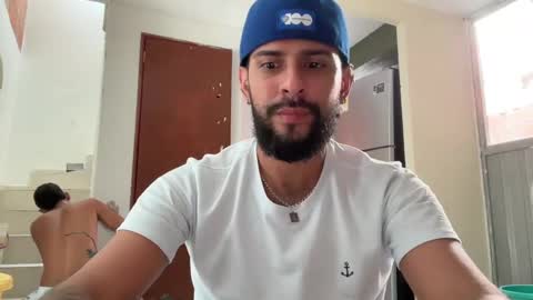 Snapshot of dcollins_ chatting on 11/23/25, 05:02 dcollins_ online show from 11/23/25, 05:02