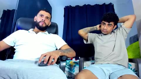 Snapshot of dcollins_ chatting on 11/27/25, 09:17 dcollins_ online show from 11/27/25, 09:17