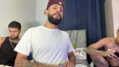 Snapshot of dcollins_ chatting on 12/04/25, 05:39 dcollins_ online show from 12/04/25, 05:39