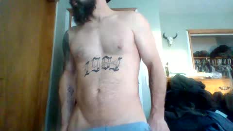 Snapshot of ddady22 chatting on 02/08/25, 12:39 ddady22 online show from 02/08/25, 12:39